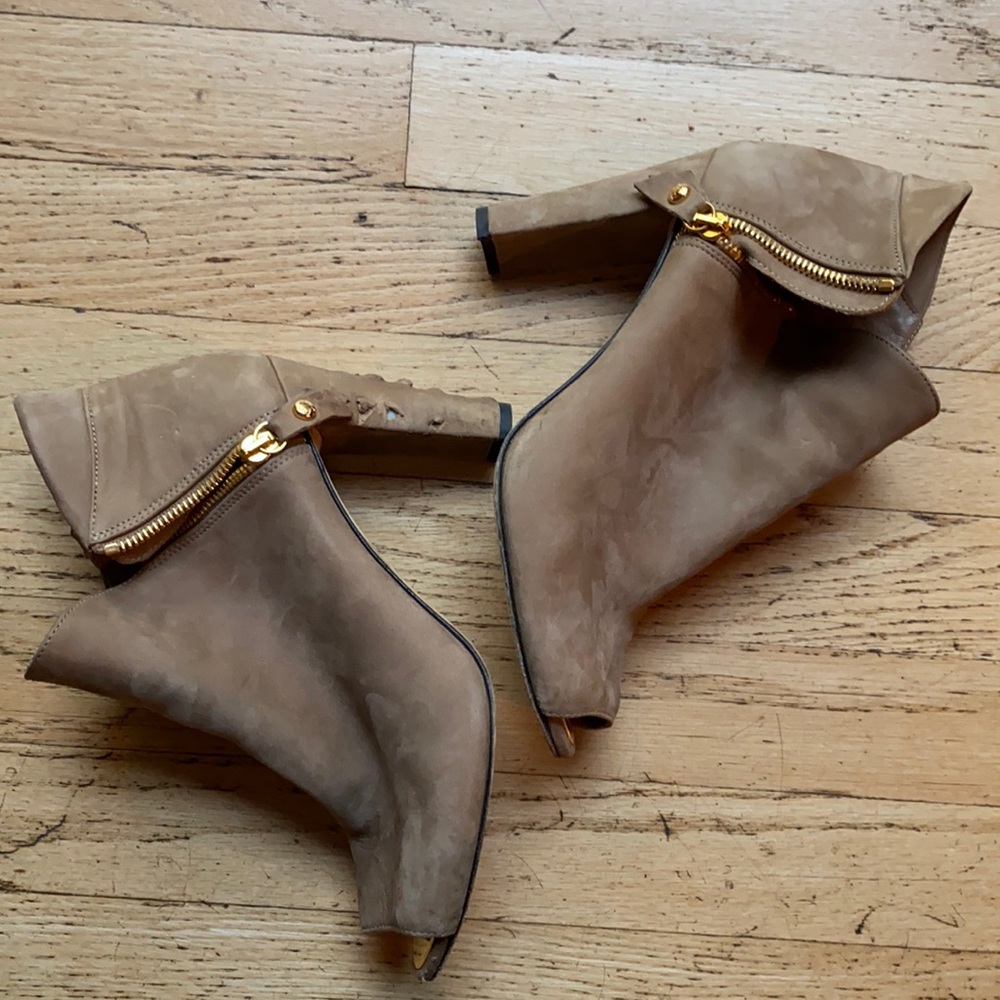 Stuart Weitzman booties